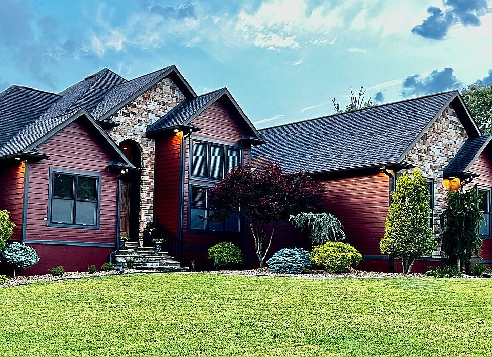 1st image of 10 Old Hickory Ln