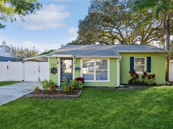 124 42nd Ave NE, Saint Petersburg, FL 33703