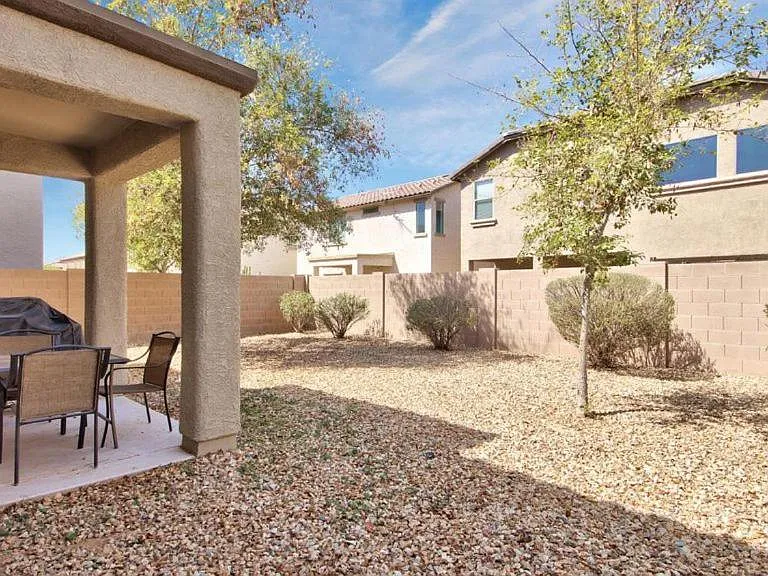 5746 W Beth Dr — Photo 6