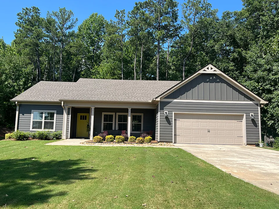 160 Dogwood Ln