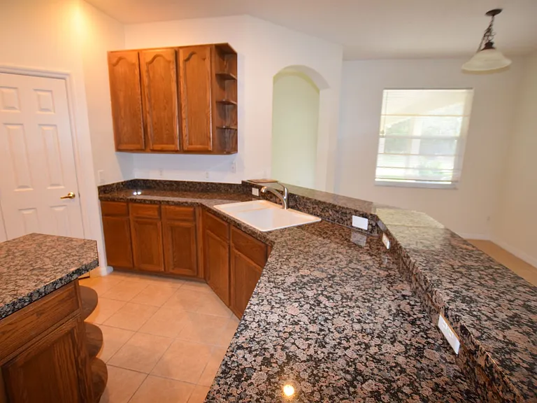 2604 Lutza Way — Photo 22