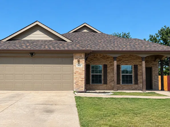 3021 Lake Ridge Dr, Sanger, TX 76266