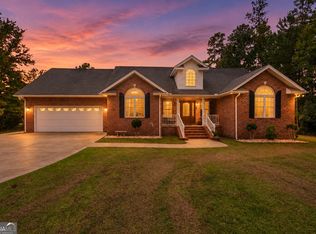 296 Magnolia Rd, Midway, GA 31320