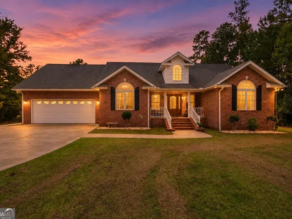 296 Magnolia Rd, Midway, GA 31320