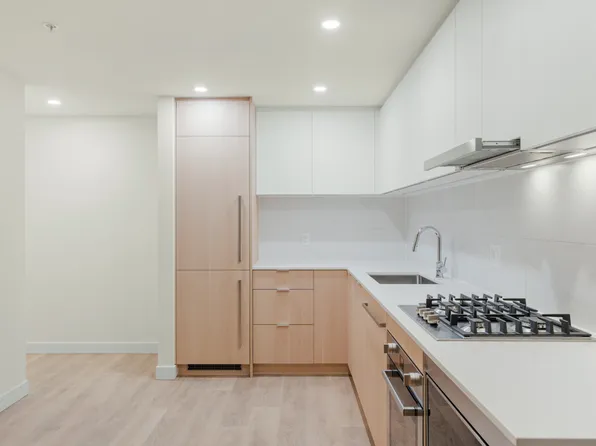 318 Alderson Ave, Coquitlam, BC