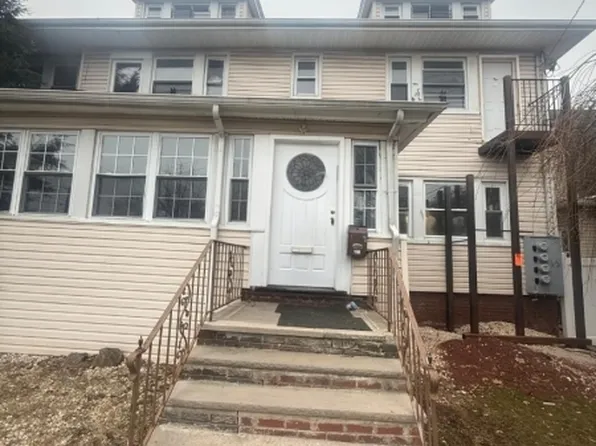 700 Park Ave #3, Elizabeth City, NJ 07208