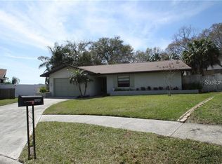 1040 Concord Dr W, Dunedin, FL 34698