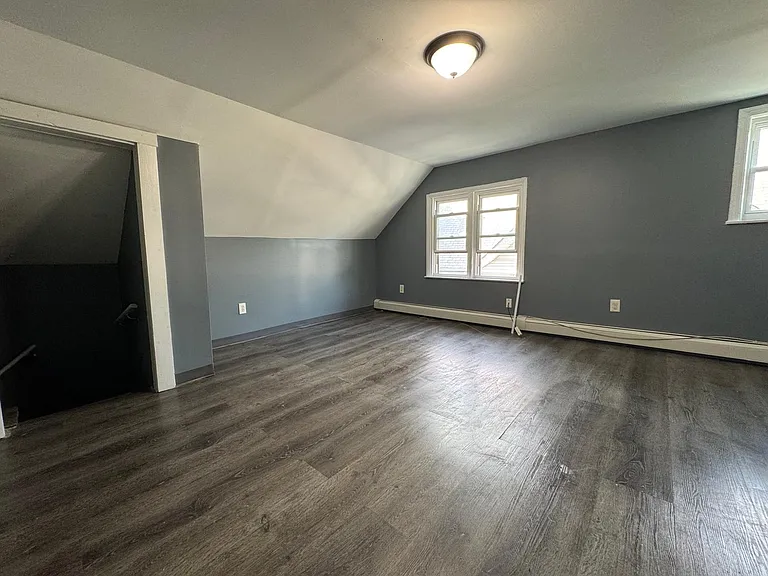 421-2 Logan St #2B — Photo 10