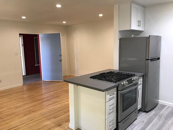 3rd image of 83 S Daisy Ave APT 1