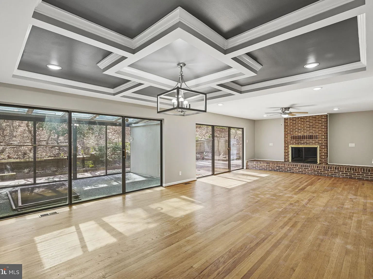 4 bed, 3.0 bath, 1992 sqft, $3,000 — Photo 3