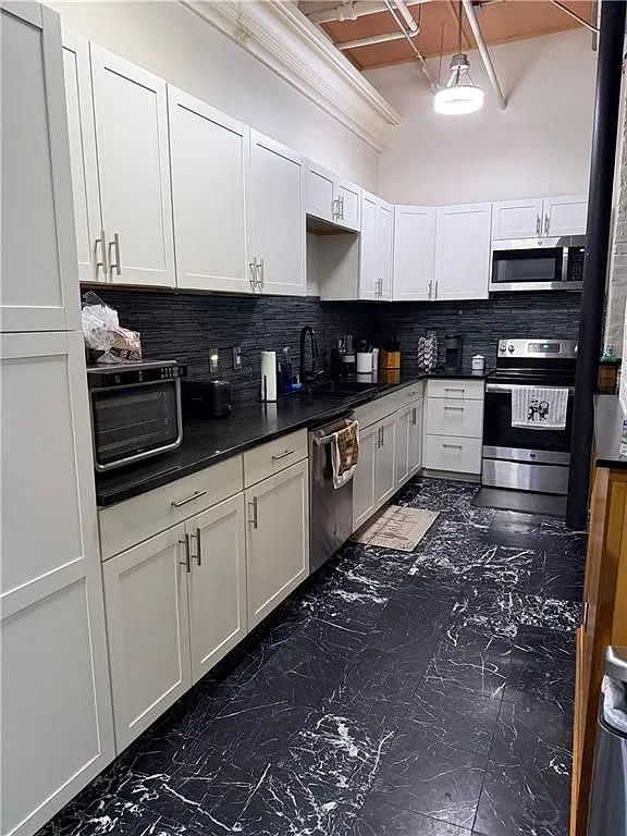 2 bed, 2.0 bath, 1127 sqft, $2,500 — Photo 3