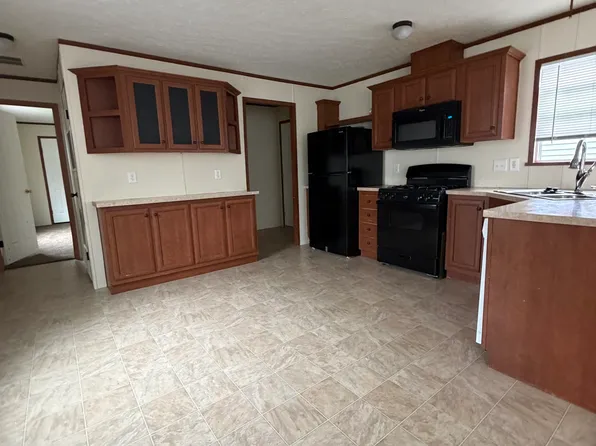 7303 102nd St #43, Flushing, MI 48433