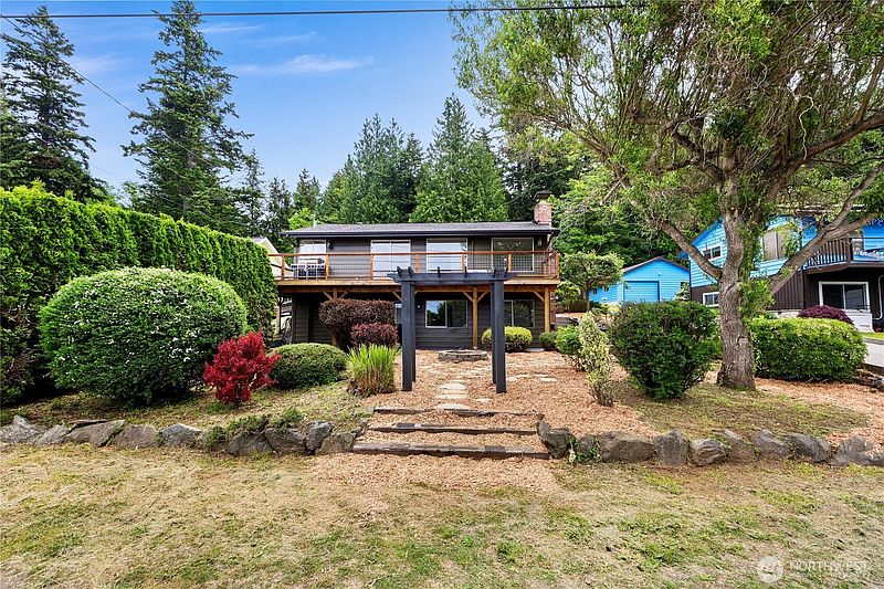 2nd image of 2536 Island View Lane