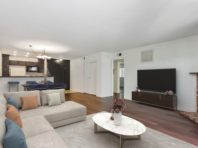 8544 Independence Ave APT 102, Canoga Park, CA, 91304