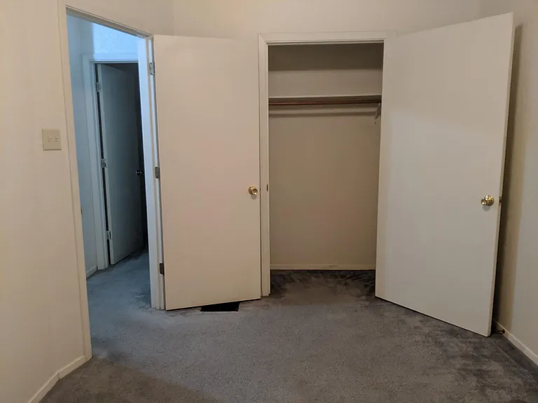 1110 Leslie Cir — Photo 13