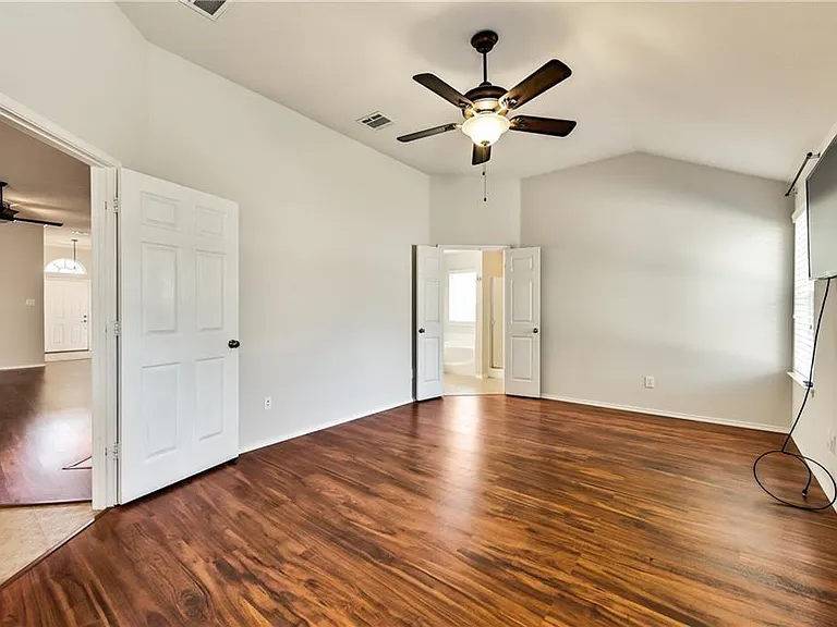 8633 Corral Cir — Photo 16