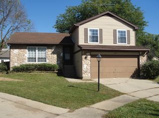 190 Hastings Mill Rd, Streamwood, IL 60107