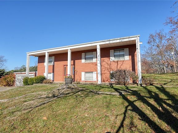 2nd image of 11 Manor Dr