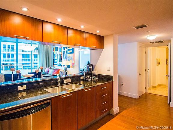 2nd image of 1800 N Bayshore Dr APT 514