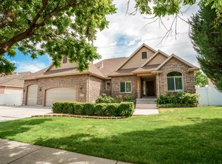 3059 W Uinta Pines Cir, South Jordan, UT 84095