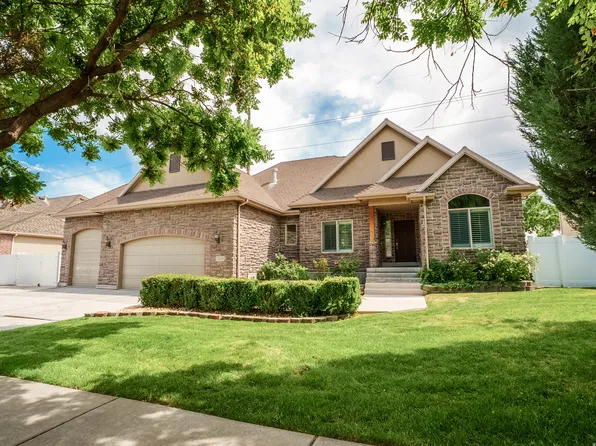 3059 W Uinta Pines Cir, South Jordan, UT 84095