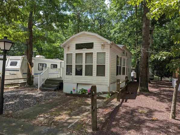 9 D St #12.01, Woodbine, NJ 08270