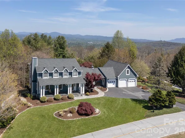 102 Brookhollow Dr, Flat Rock, NC 28731