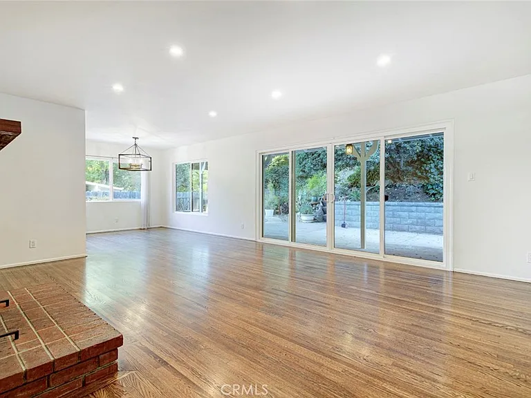 3585 El Lado Dr — Photo 10