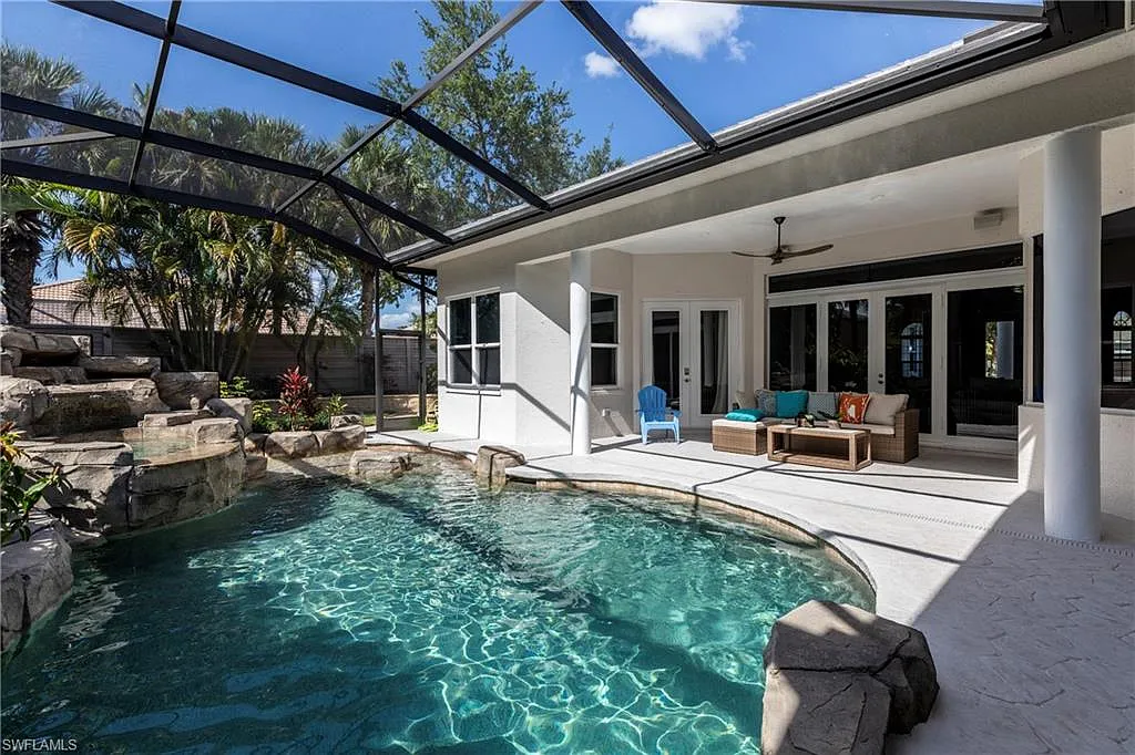 5 bed, 4.5 bath, 3786 sqft, $6,400 — Photo 1