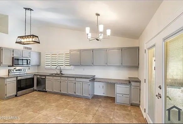 1925 E Rockwood Dr #1 — Photo 5