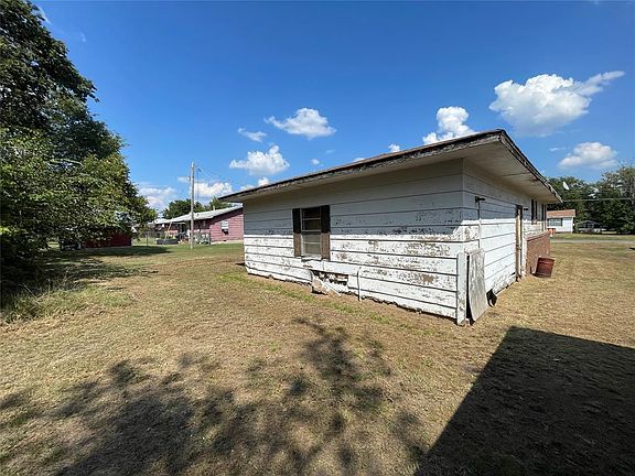 5th image of 704 Rabon Dr