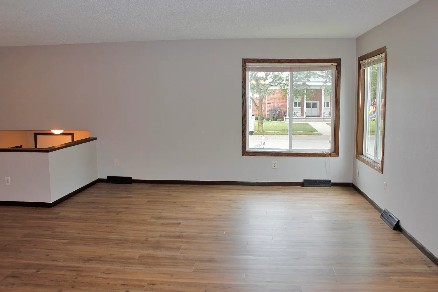 2 bed, 1.5 bath, 1200 sqft, $1,545 — Photo 4