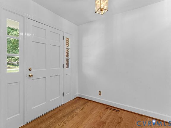 3rd image of 8120 Mount Zion Rd