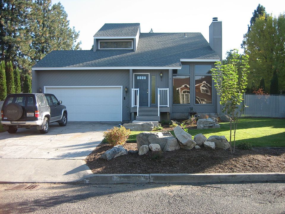 1st image of 5714 E 15th Ave