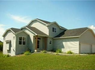 2121 Colburn Dr, Shakopee, MN 55379