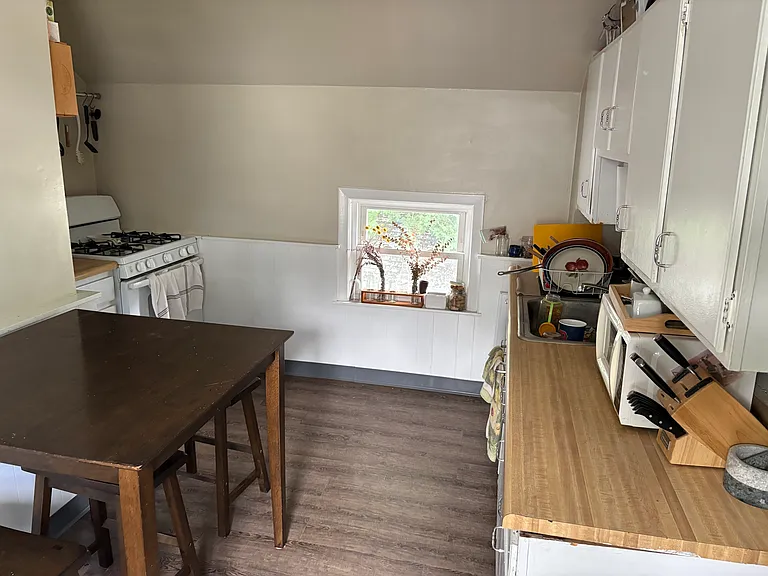 1064 Main St #2 — Photo 8