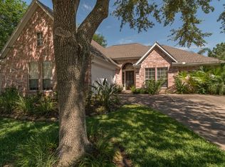 2413 Lakeside Dr, Seabrook, TX 77586