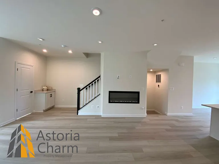 1807 John Stricker Ave — Photo 4