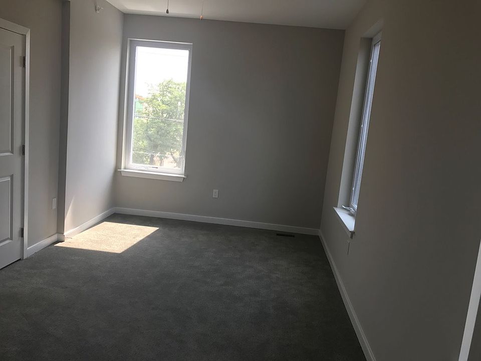 2nd image of 600 Jefferson St