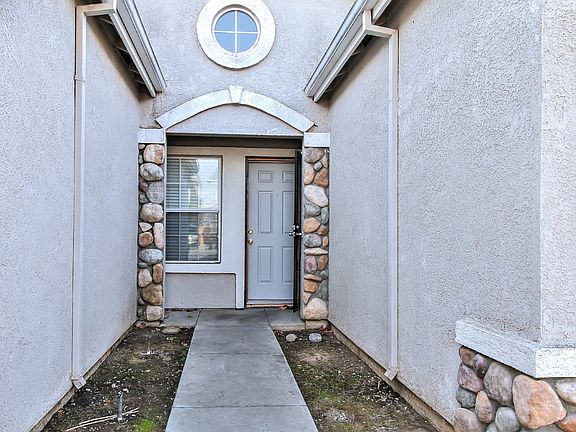 4th image of 1560 Sierra Creek Dr