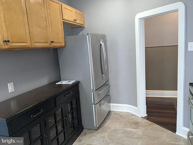 539 W Olney Ave — Photo 10