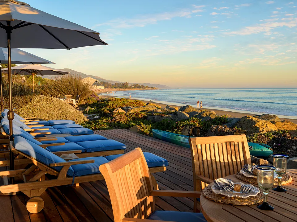 4347 Avenue Del Mar