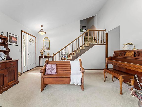 4th image of 173 Poplar Dr