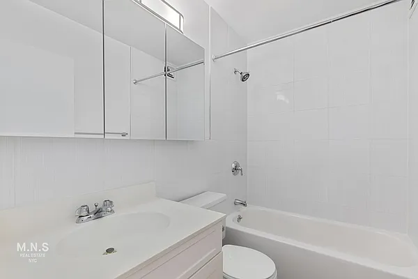 Rented by MNS | media 5