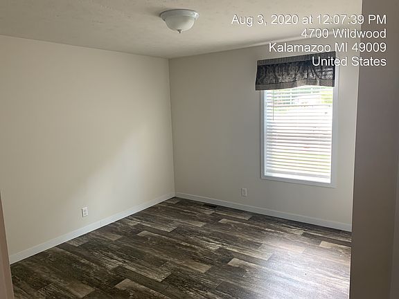 3rd image of 4686 Wildwood Dr