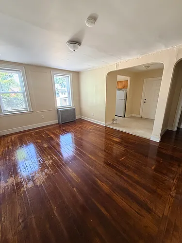 34 Hotchkiss St Photo 1