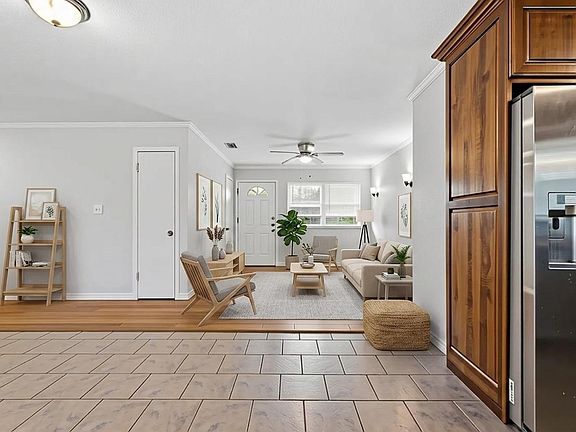 3rd image of 760 Oakwood Ave
