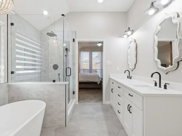 104 Traveller St, Hickory Creek, TX 75065