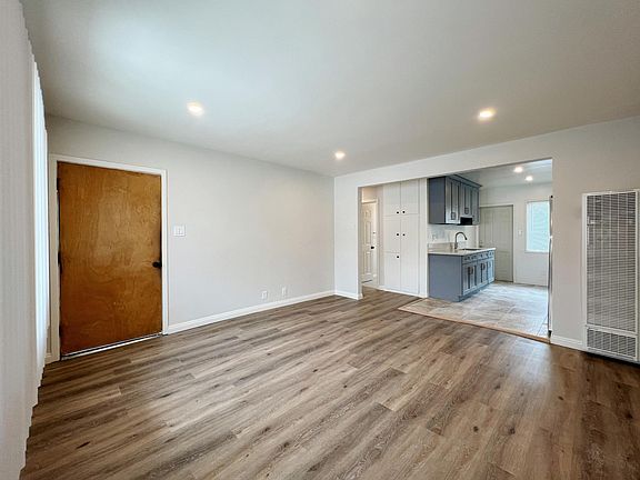 3rd image of 325 N Garfield Ave APT C