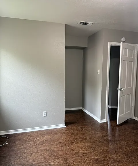 558 Power Dr — Photo 8